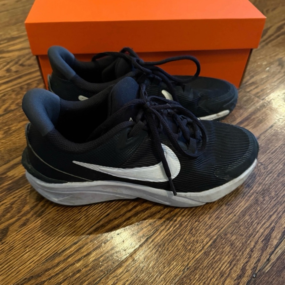 Nike Black and White Running Shoes